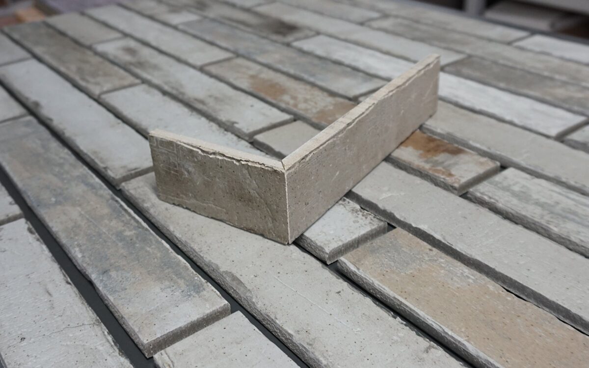Kampinis elementas fasado plytelėms 240/115x52x10 mm - Vaizdas 1